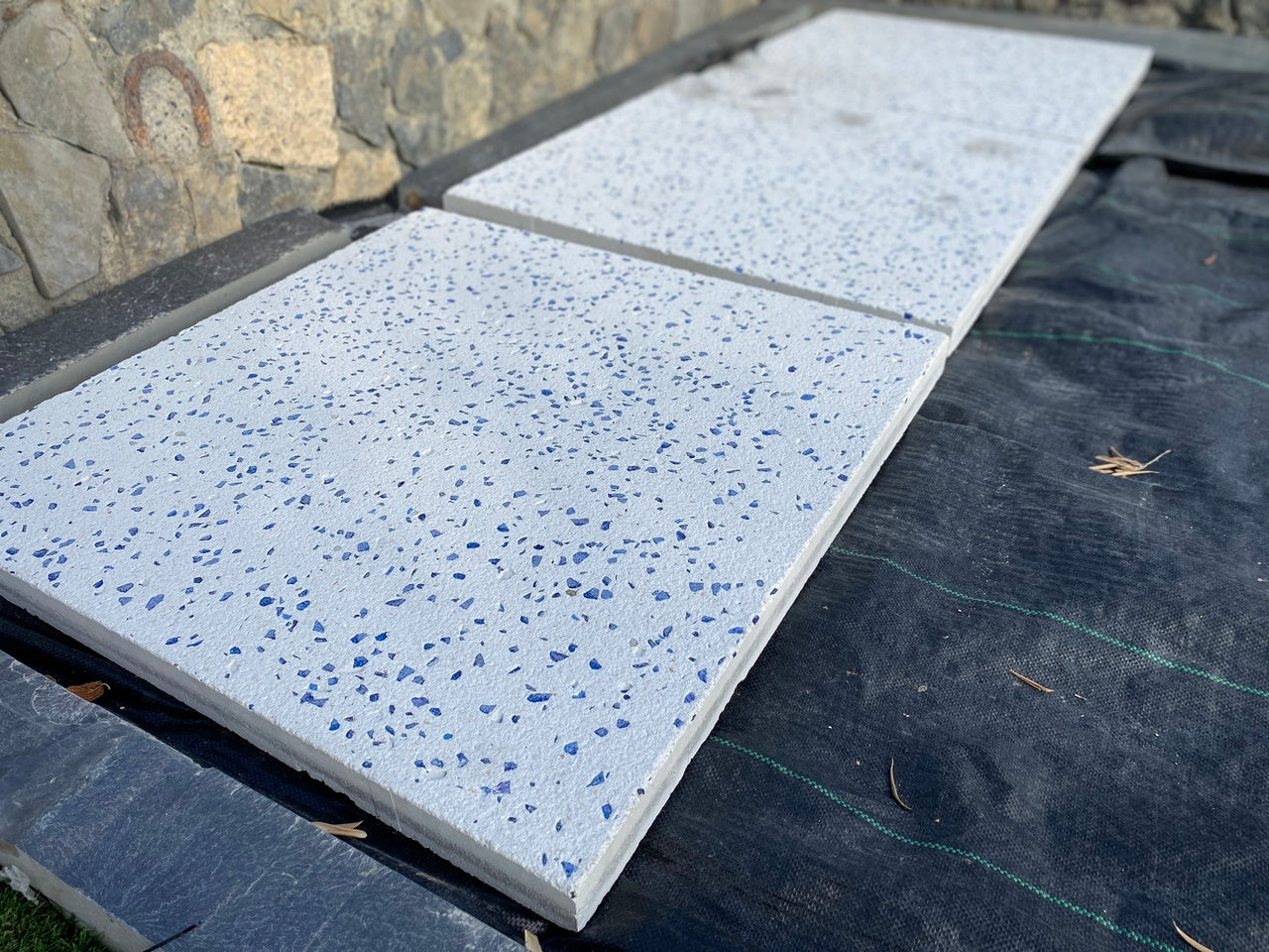 Losa Blanca Cristal Azul | 75x75x5 cm. | Palet 23 piezas