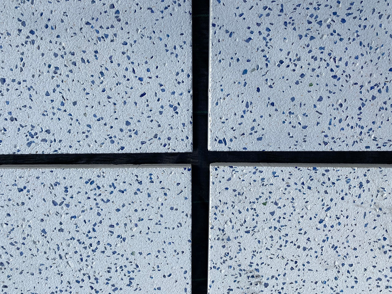 Losa Blanca Cristal Azul | 75x75x5 cm. | Palet 23 piezas