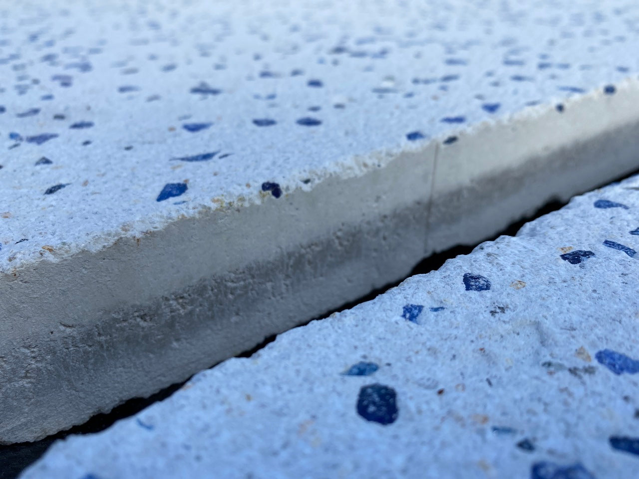 Losa Blanca Cristal Azul | 75x75x5 cm. | Palet 23 piezas